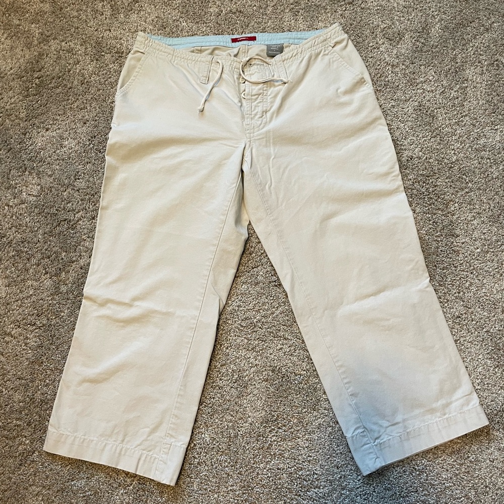 Hollister khaki wide-leg capris, size 4